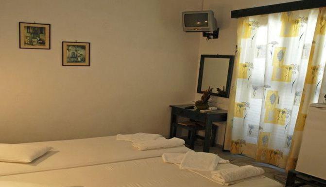 Naxos City Hotel Rea מראה חיצוני תמונה